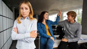 Kako se nositi sa ženskom rivalitetom na radnom mestu?